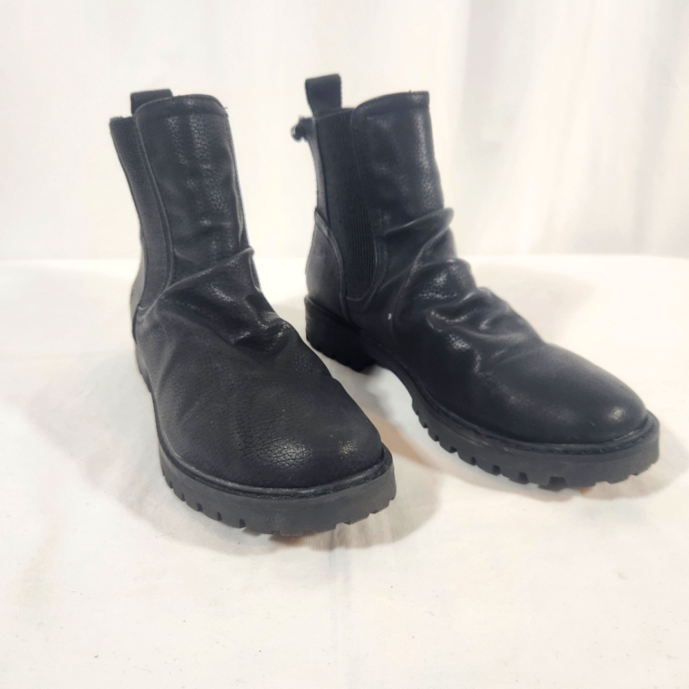 Blowfish Maulibu Levorah Zip Back Slouch Vegan Faux Leather Boots Size 9